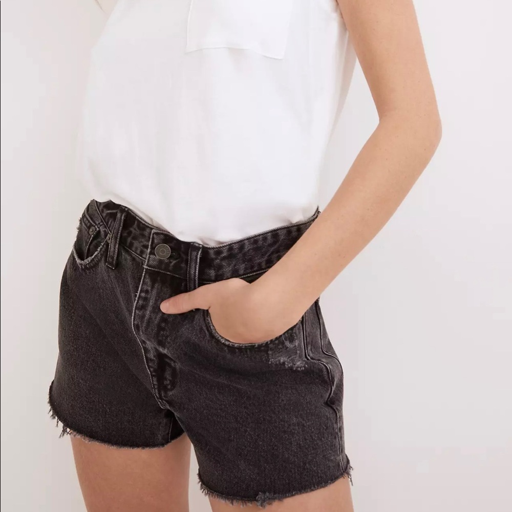 Relaxed Denim Shorts in Haywood Wash / 29 / HAYWOOD WASH